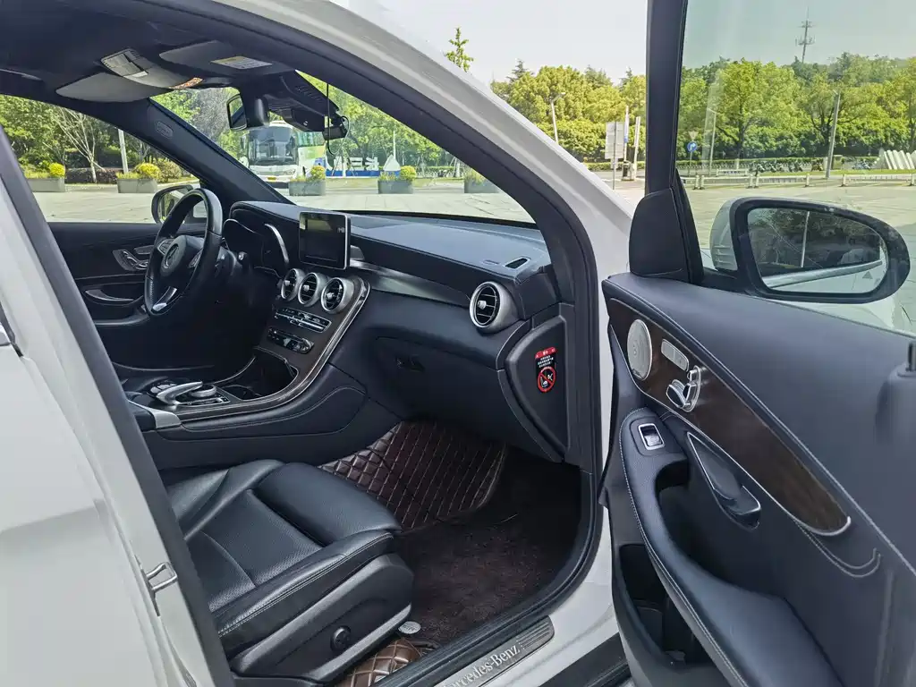 Mercedes-Benz GLC 2019 GLC 300 L 4MATIC Dynamic купить на сайте DeffCars