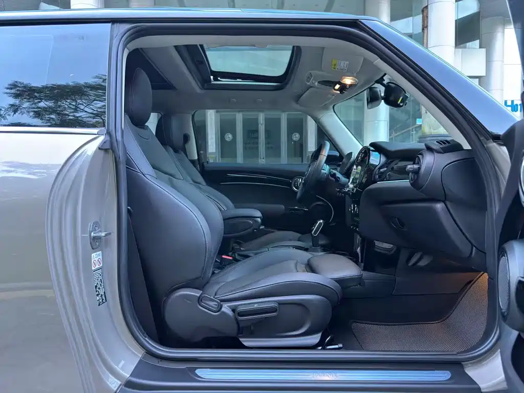 Mini 2023 1.5T COOPER Artist купить на сайте DeffCars