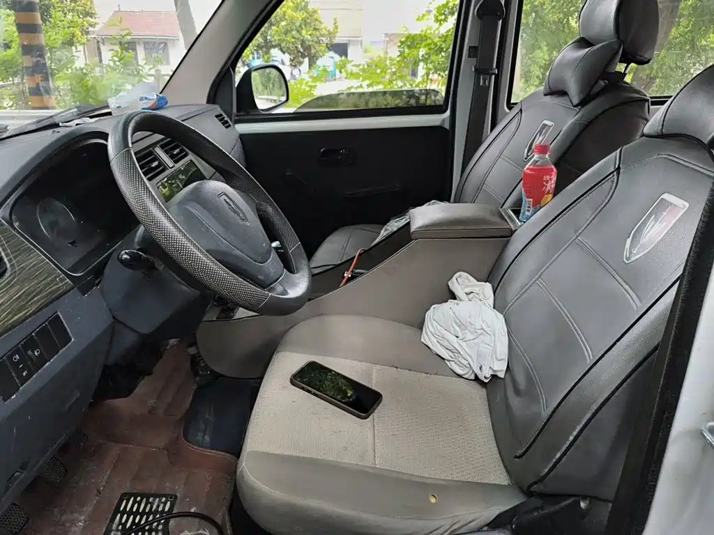 Hiace X30 2023 1.5L super luxury bus 5/6/7 seats non-air conditioning version SWC15M купить на сайте DeffCars