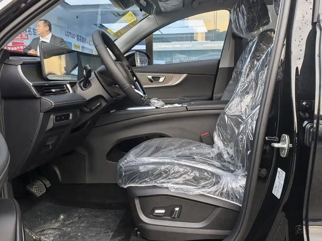 Tiggo 8 PRO 2025 290T 2WD Luxury+ купить на сайте DeffCars
