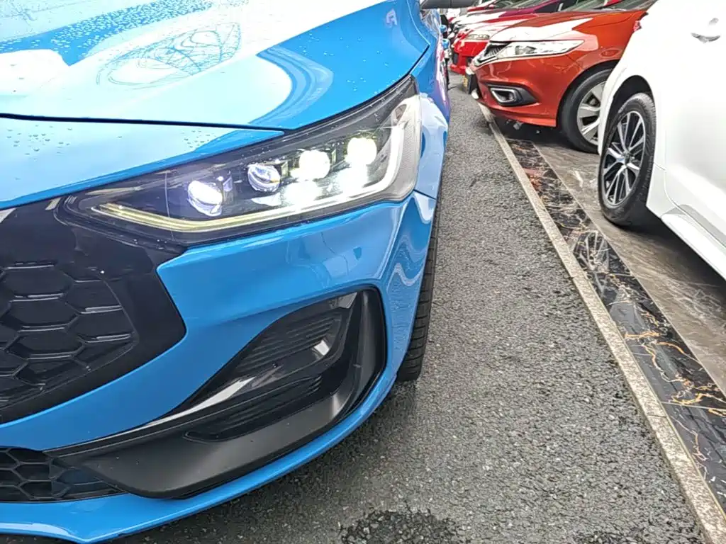 Focus 2022 Hatchback EcoBoost 180 Automatic ST Line купить на сайте DeffCars