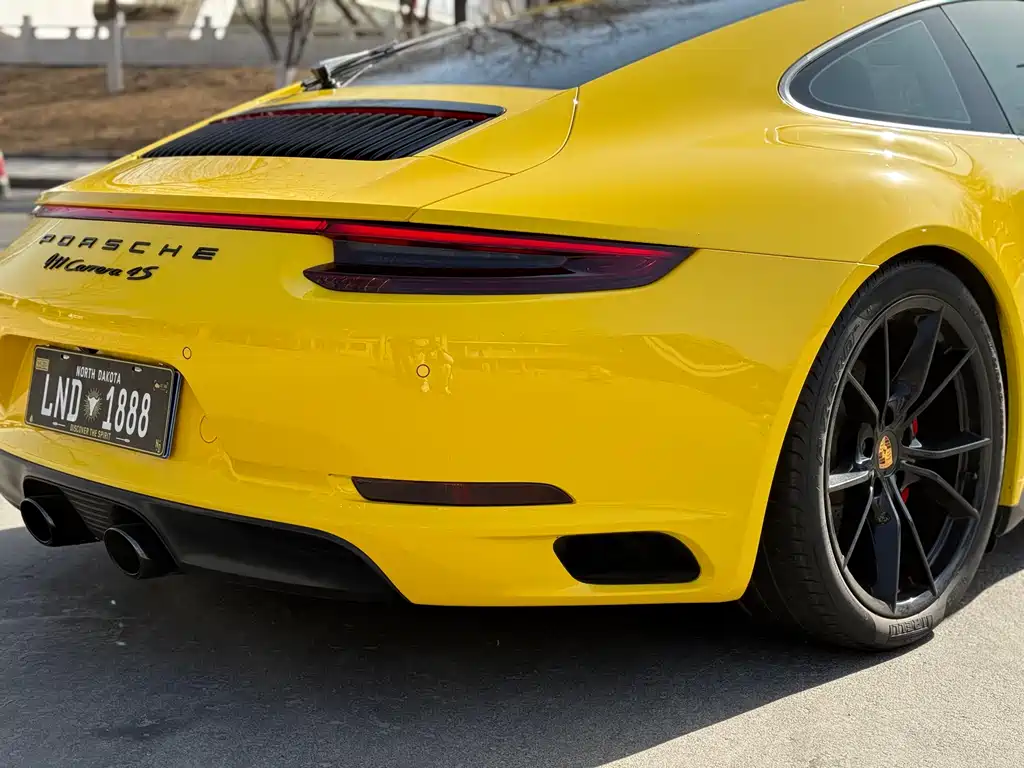 Porsche 911 2016 Carrera 4 3.0T купить на сайте DeffCars