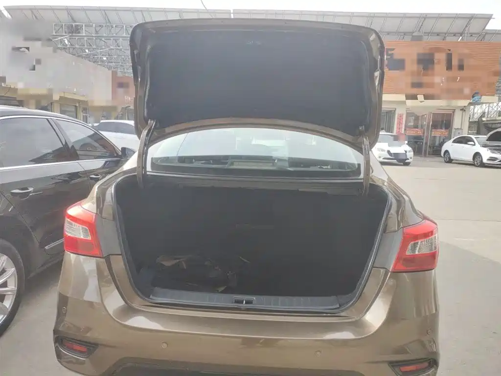 Sylphy 2018 1.6XV CVT Exclusive Edition купить на сайте DeffCars