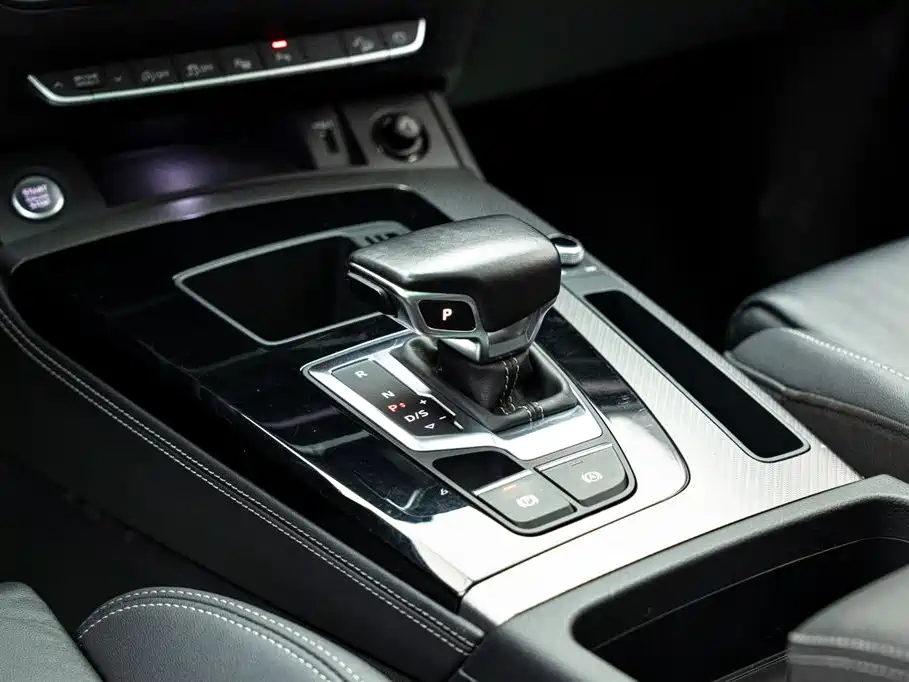 Audi Q5L 2021 45 TFSI luxury and dynamic model купить на сайте DeffCars
