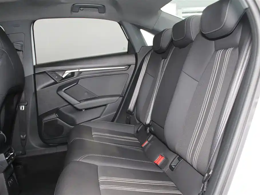 Audi A3 2024 A3L Limousine 35 TFSI Fashionable and Sporty купить на сайте DeffCars