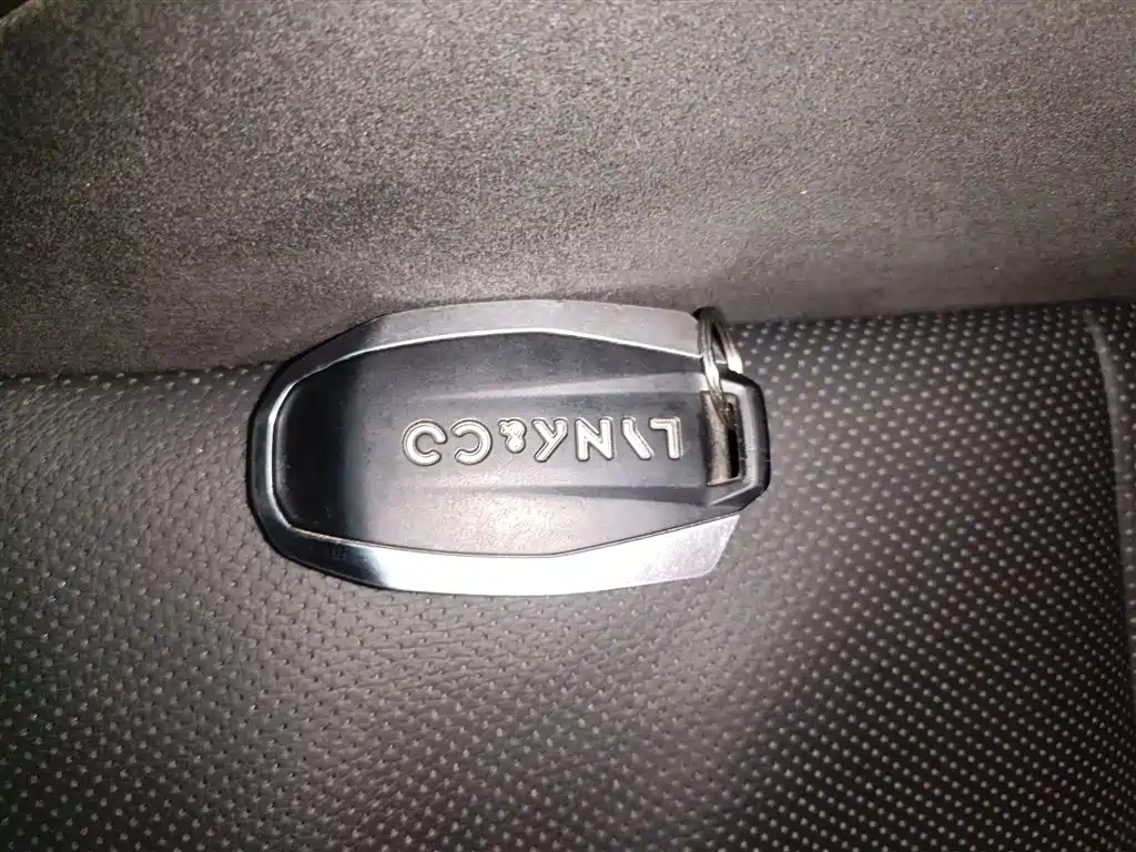 Lynk & Co 03 2020 2.0TD automatic version купить на сайте DeffCars