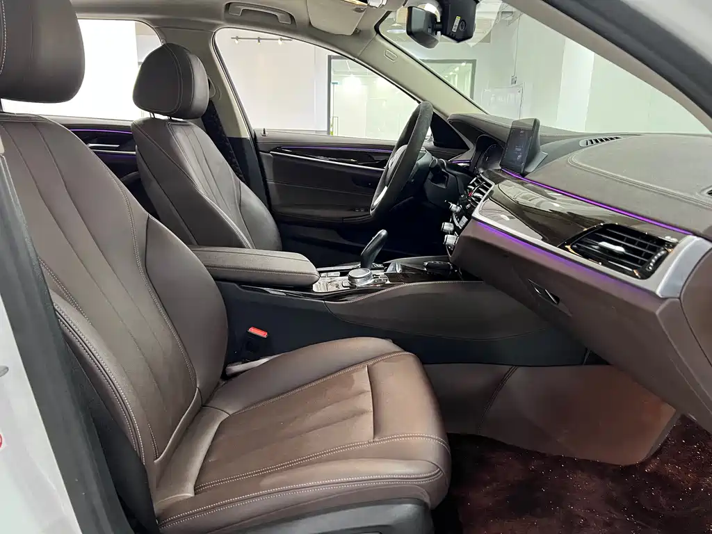 BMW 5 Series 2020 525Li Luxury Package купить на сайте DeffCars