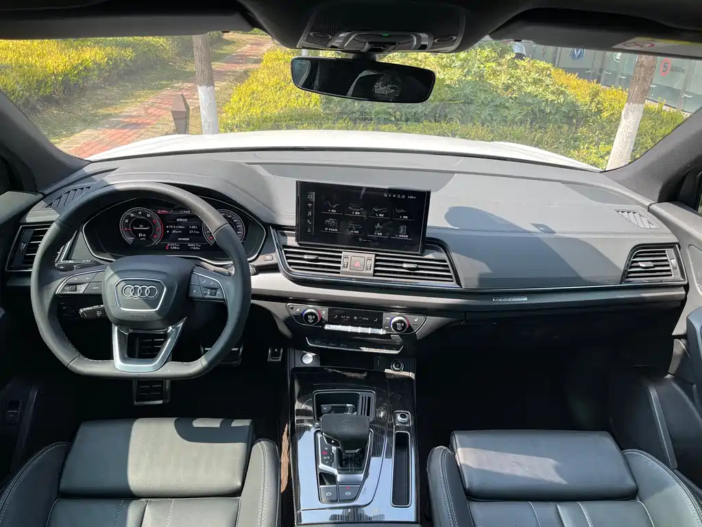 Audi Q5L 2023 40T luxury and dynamic model купить на сайте DeffCars