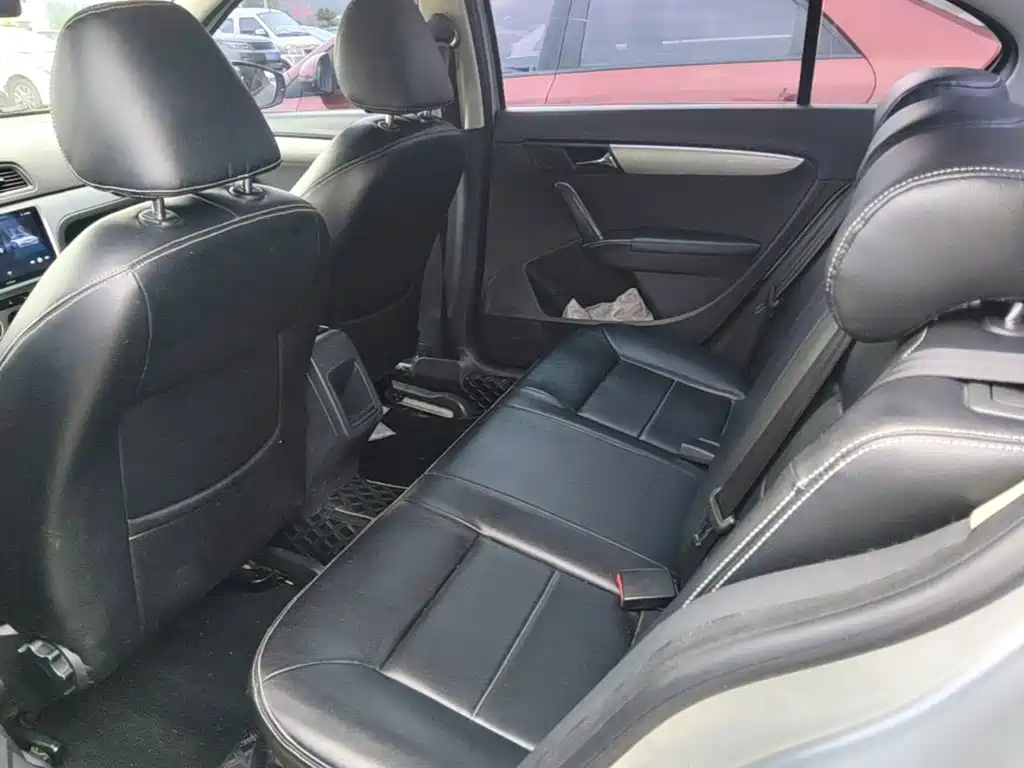 LAVIDA 2013 facelifted classic 1.6L automatic fashion version купить на сайте DeffCars