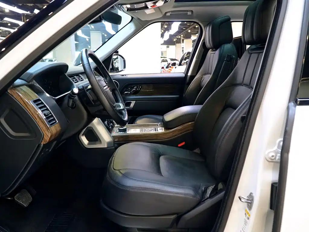 Range Rover 2019 3.0 SC V6 Legendary Extended Edition купить на сайте DeffCars