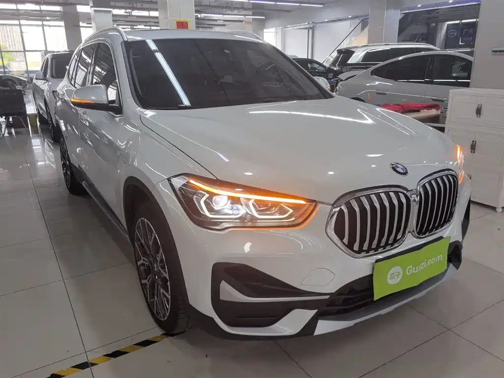 BMW X1 2022 facelift xDrive25Li exclusive model купить на сайте DeffCars