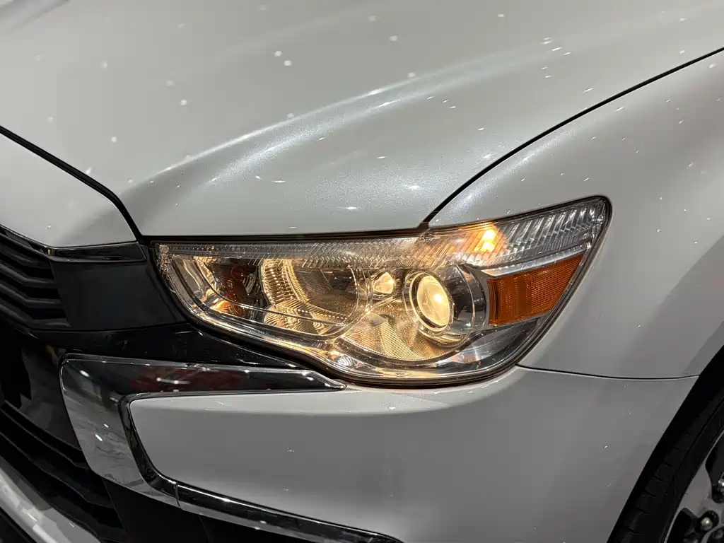 ASX 2018 2.0L CVT two-wheel drive exclusive version купить на сайте DeffCars
