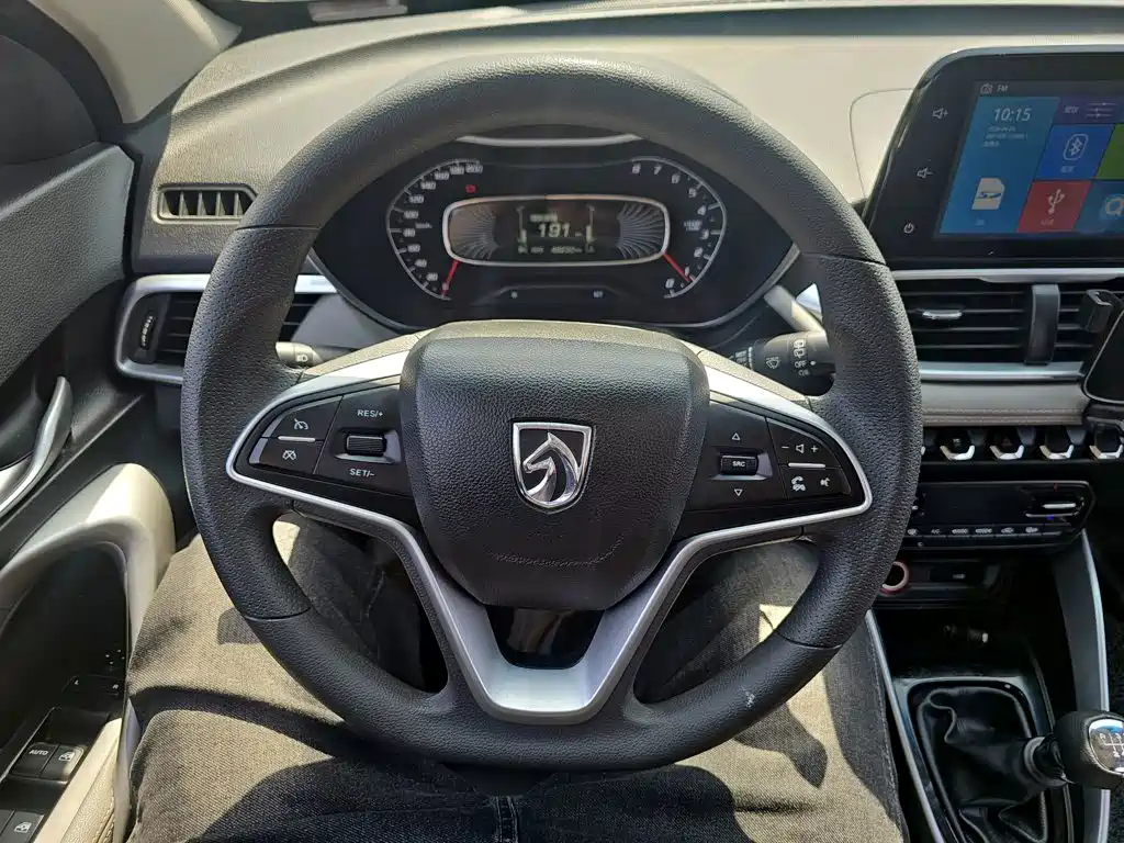 Baojun 510 2017 1.5L manual fashion model купить на сайте DeffCars