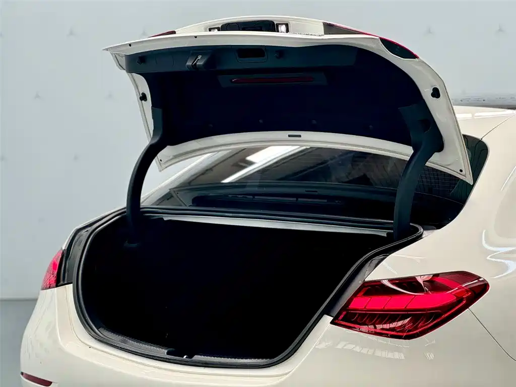 Mercedes-Benz C-Class 2023 C 260 L Sports Edition купить на сайте DeffCars