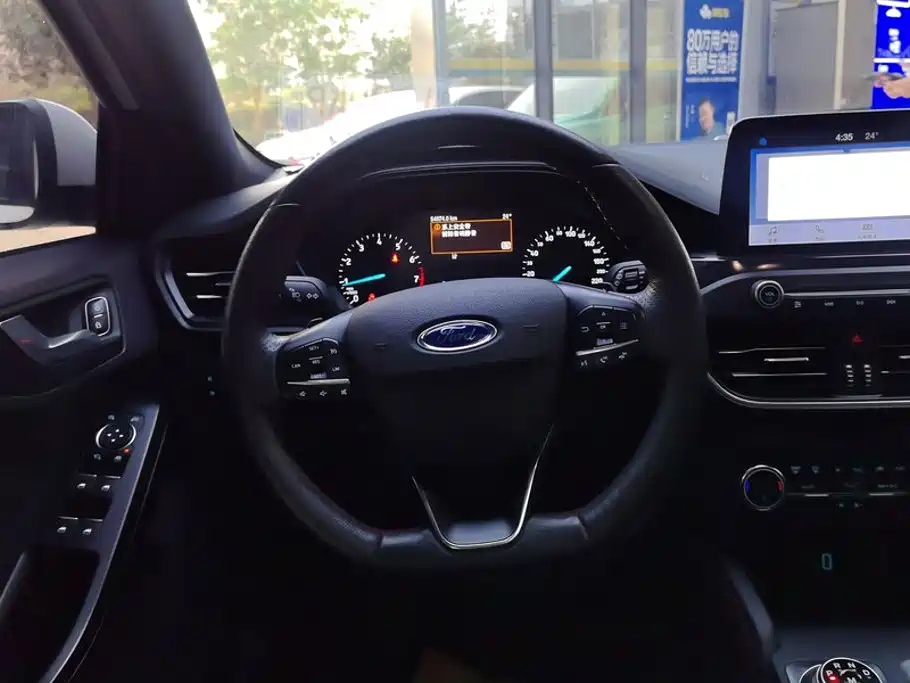 Focus 2020 Hatchback EcoBoost 180 Automatic ST Line купить на сайте DeffCars