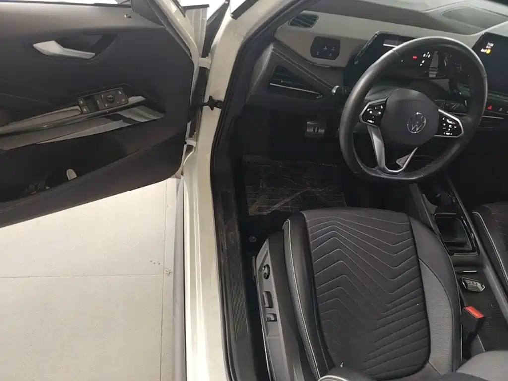 Volkswagen ID.3 2024 Outstanding Edition купить на сайте DeffCars