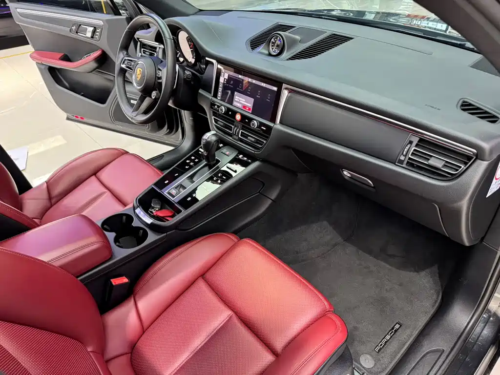 Macan 2023 Macan 2.0T купить на сайте DeffCars