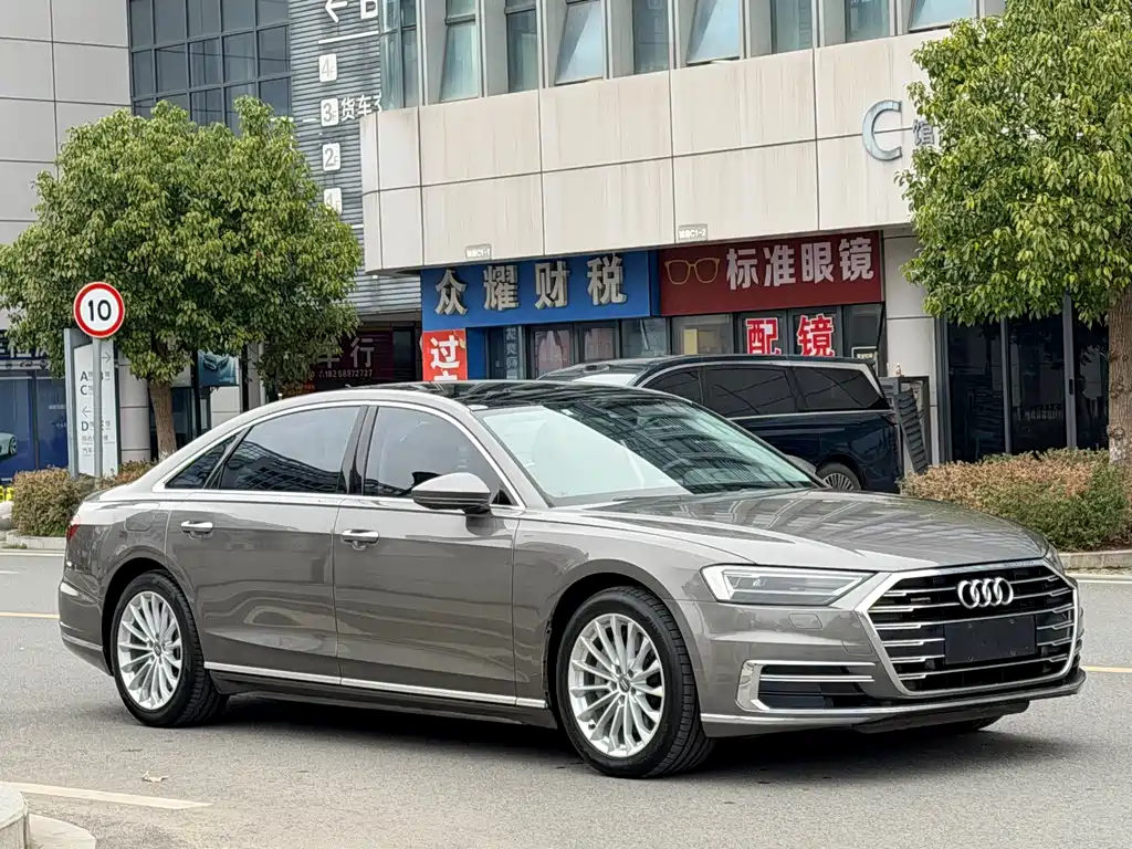 Audi A8 2018 A8L 55 TFSI quattro launch version elite model купить на сайте DeffCars