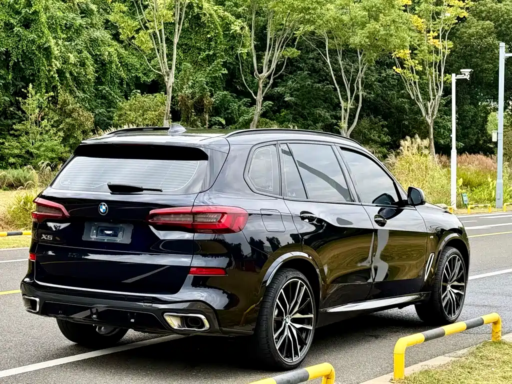 BMW X5 2022 xDrive 40Li Exclusive M Sports Package купить на сайте DeffCars