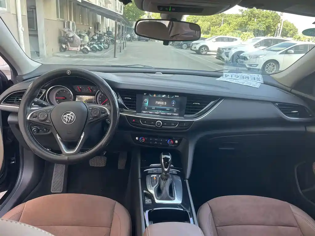 Regal 2017 20T Elite купить на сайте DeffCars