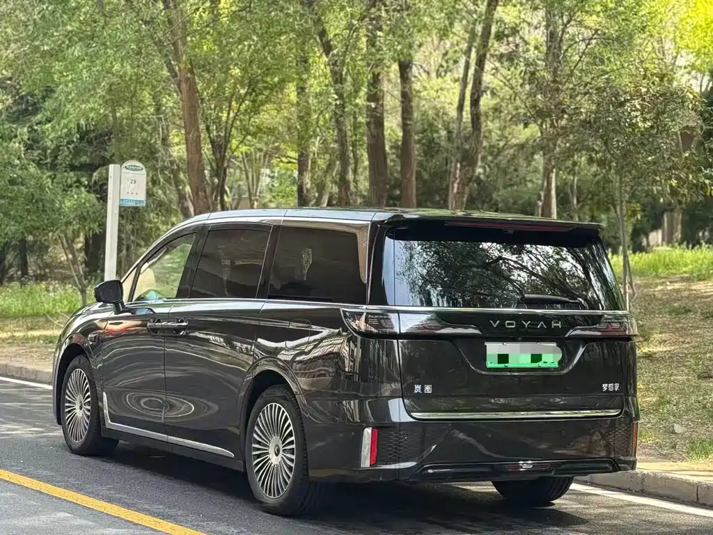Lantu Dreamer 2025 PHEV four-wheel drive premium Qiankun version купить на сайте DeffCars