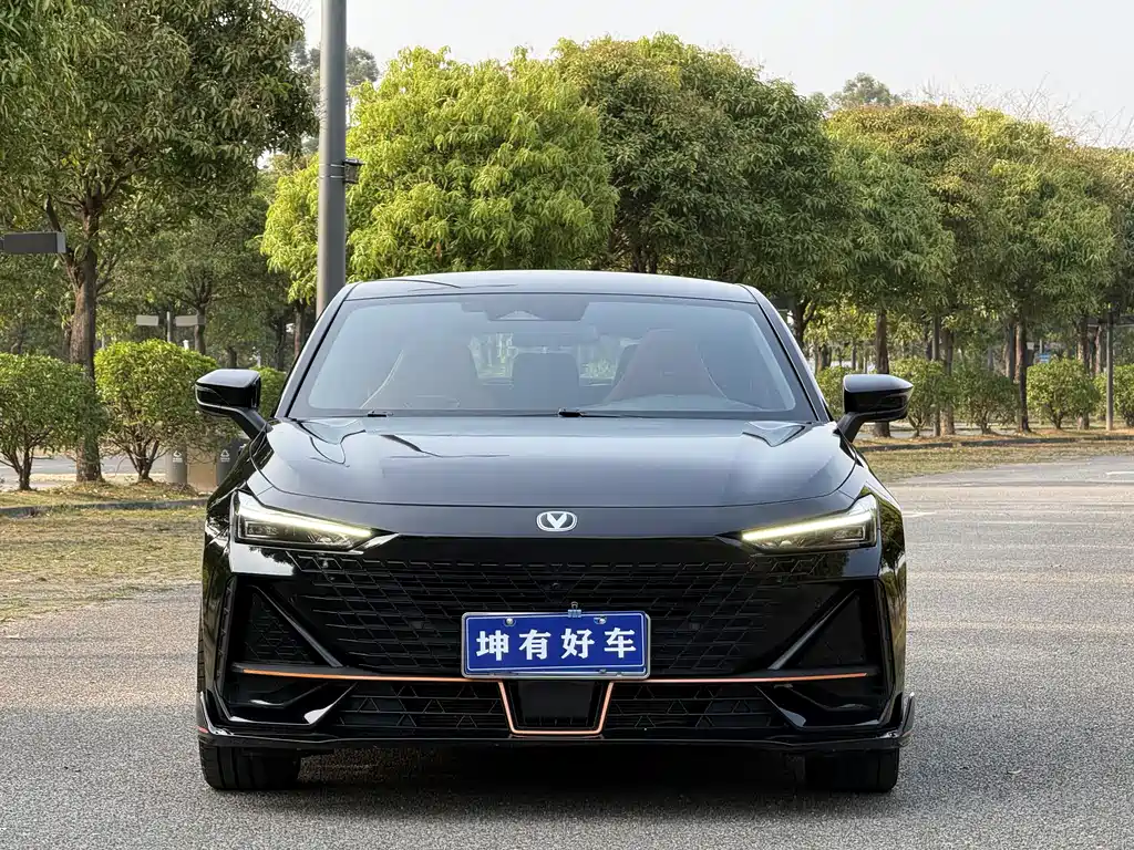 Changan UNI-V 2023 1.5T sports version купить на сайте DeffCars