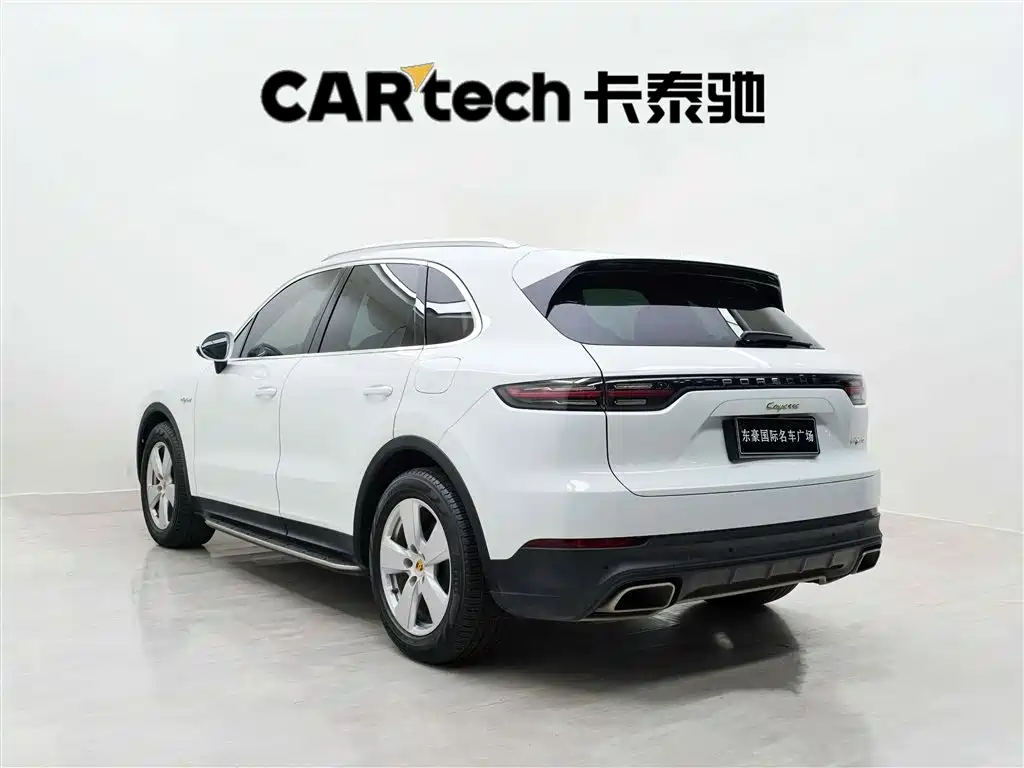 Cayenne New Energy 2019 Cayenne E-Hybrid 2.0T купить на сайте DeffCars