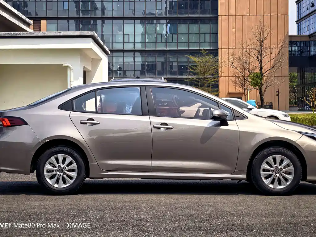 Corolla 2019 1.2T S-CVT GL-i Deluxe Edition купить на сайте DeffCars