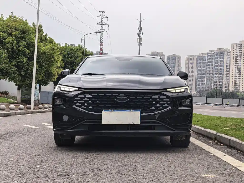 Mondeo 2023 EcoBoost 180 Luxury купить на сайте DeffCars