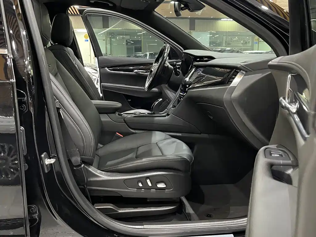 Cadillac XT6 2021 2.0T seven-seat four-wheel drive luxury model купить на сайте DeffCars