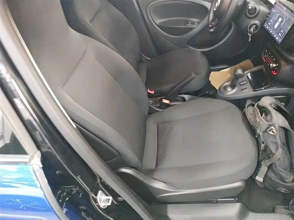 smart forfour 2016 1.0L 52kW smart version купить на сайте DeffCars