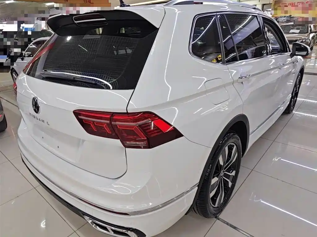 Tiguan L 2023 330TSI automatic two-wheel drive R-Line version купить на сайте DeffCars