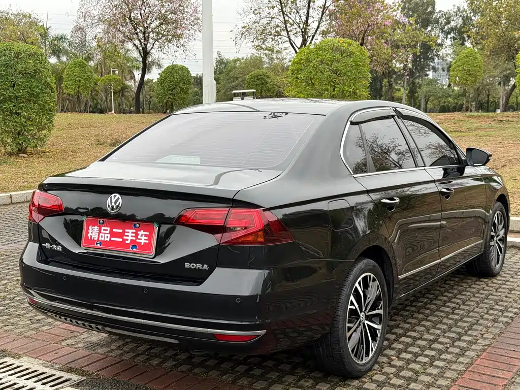 Bora 2018 1.5L automatic comfort model купить на сайте DeffCars