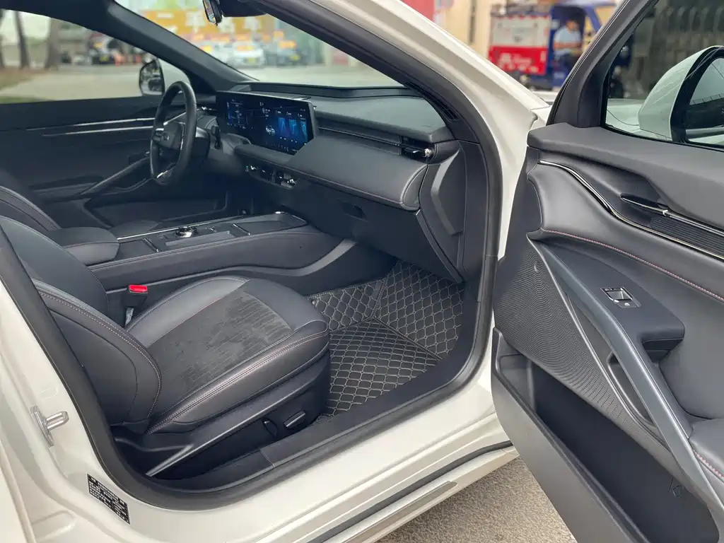 Mondeo 2025 1.5T EcoBoost Comfort Model купить на сайте DeffCars