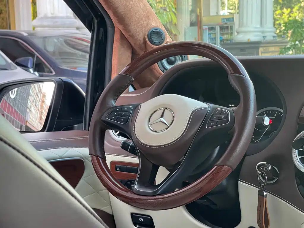 Vito 2021 2.0T Business Edition 7 seats купить на сайте DeffCars