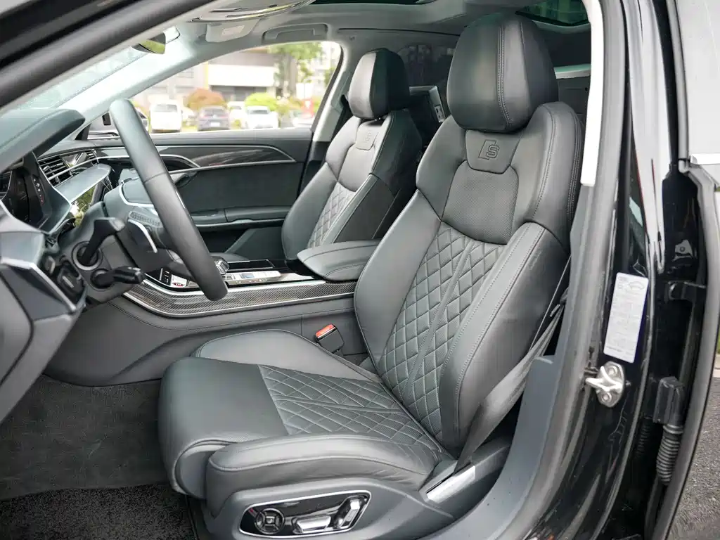 Audi S8 2021 S8L 4.0TFSI quattro купить на сайте DeffCars