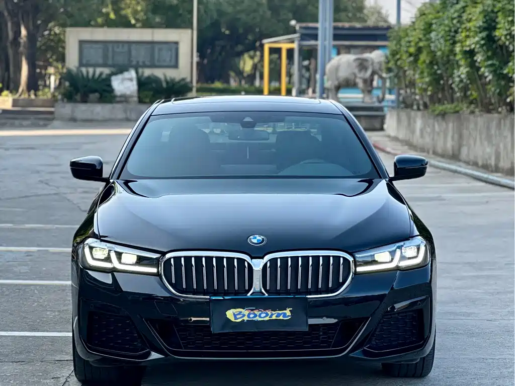 BMW 5 Series 2023 facelift 530Li leading M sports package купить на сайте DeffCars