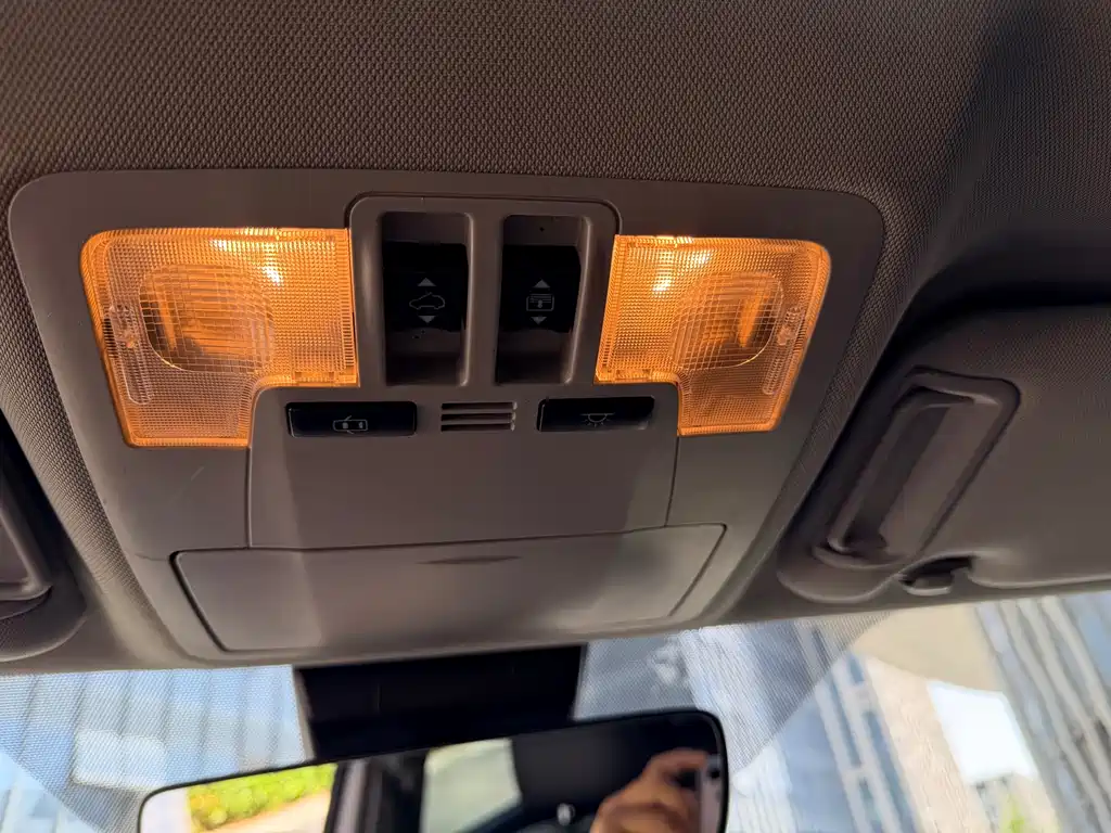 Highlander 2018 2.0T four-wheel drive luxury version 7 seats National V купить на сайте DeffCars