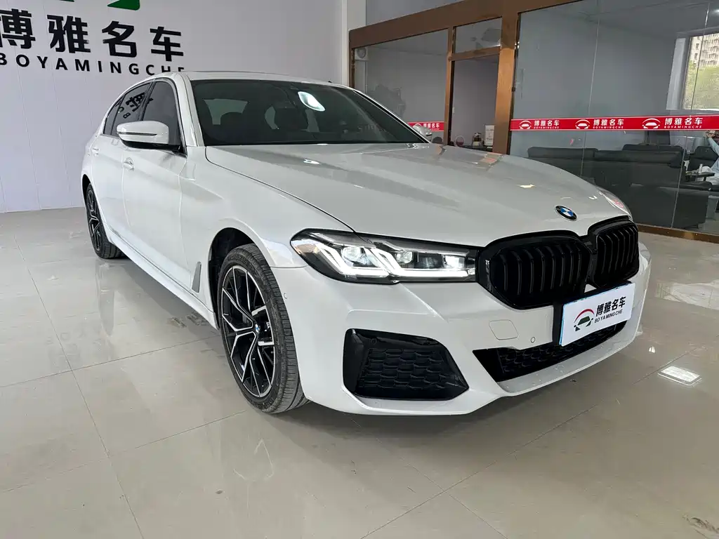 BMW 5 Series 2023 530Li Leading M Sports Package купить на сайте DeffCars