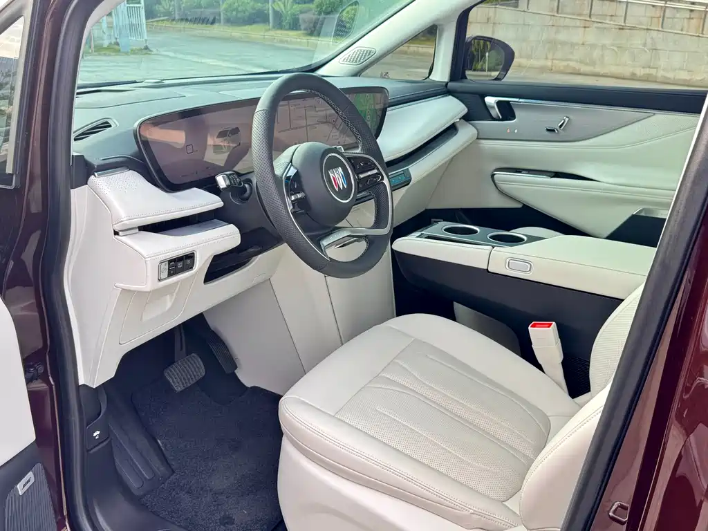 Buick GL8 New Energy 2024 Luzun Premium Edition 7-seater купить на сайте DeffCars