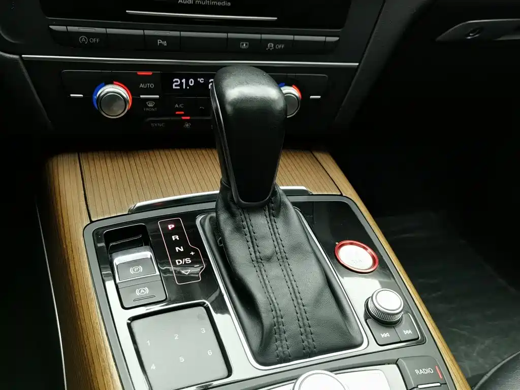 Audi A6L 2018 30th Anniversary Model 30 FSI Fashion Model купить на сайте DeffCars