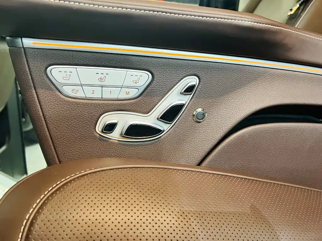 Mercedes-Benz V-Class 2022 V 260 L Long Wheelbase Luxury Edition купить на сайте DeffCars