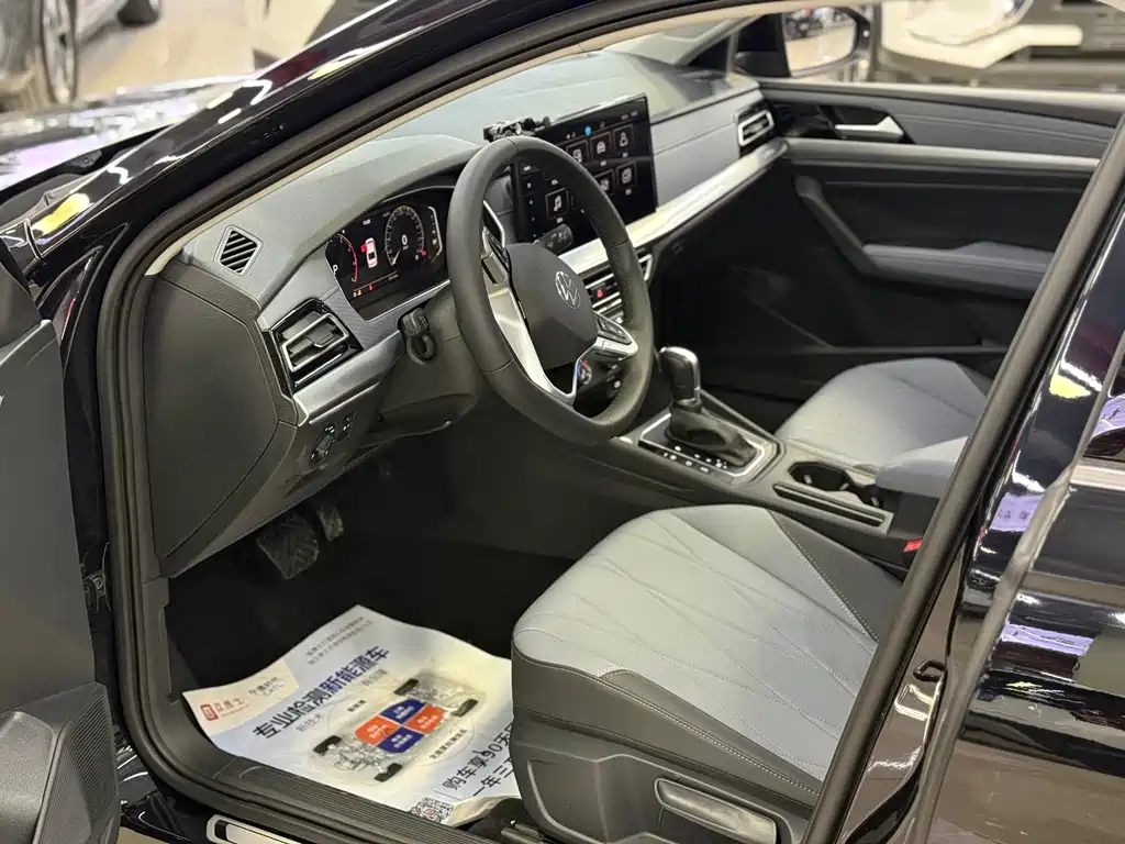 Lavida 2023 1.5L Automatic Starry Sky Five Million Edition купить на сайте DeffCars