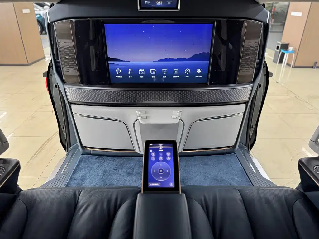 Century 2025 2.0T four-seater private version купить на сайте DeffCars