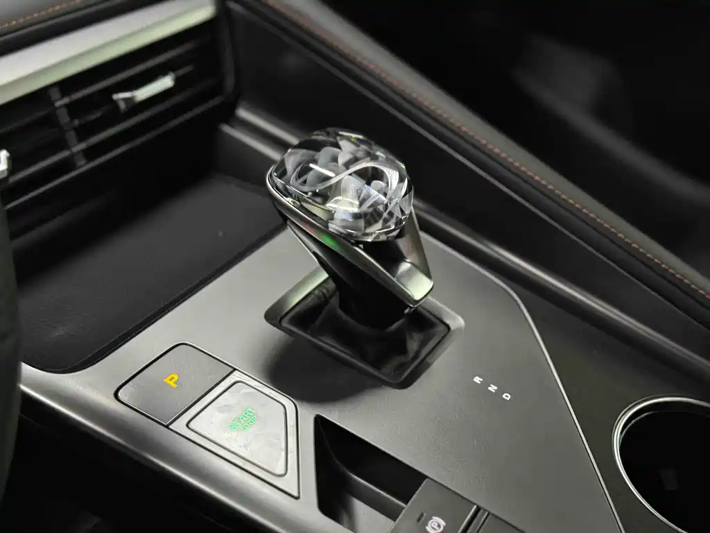 Roewe RX5 2023 1.5T Superior Edition купить на сайте DeffCars