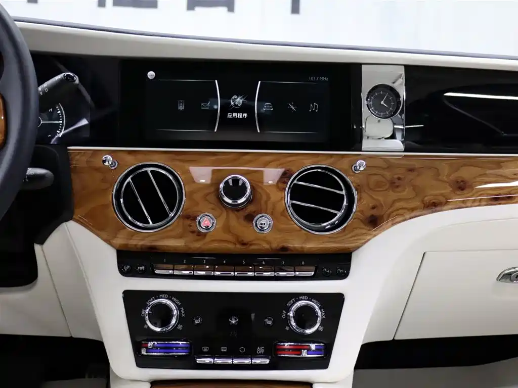 Ghost 2021 6.7T standard wheelbase version купить на сайте DeffCars