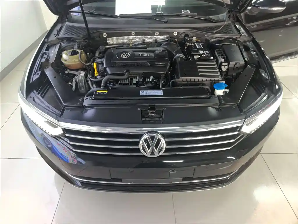 Magotan 2018 facelift 330TSI DSG luxury model купить на сайте DeffCars
