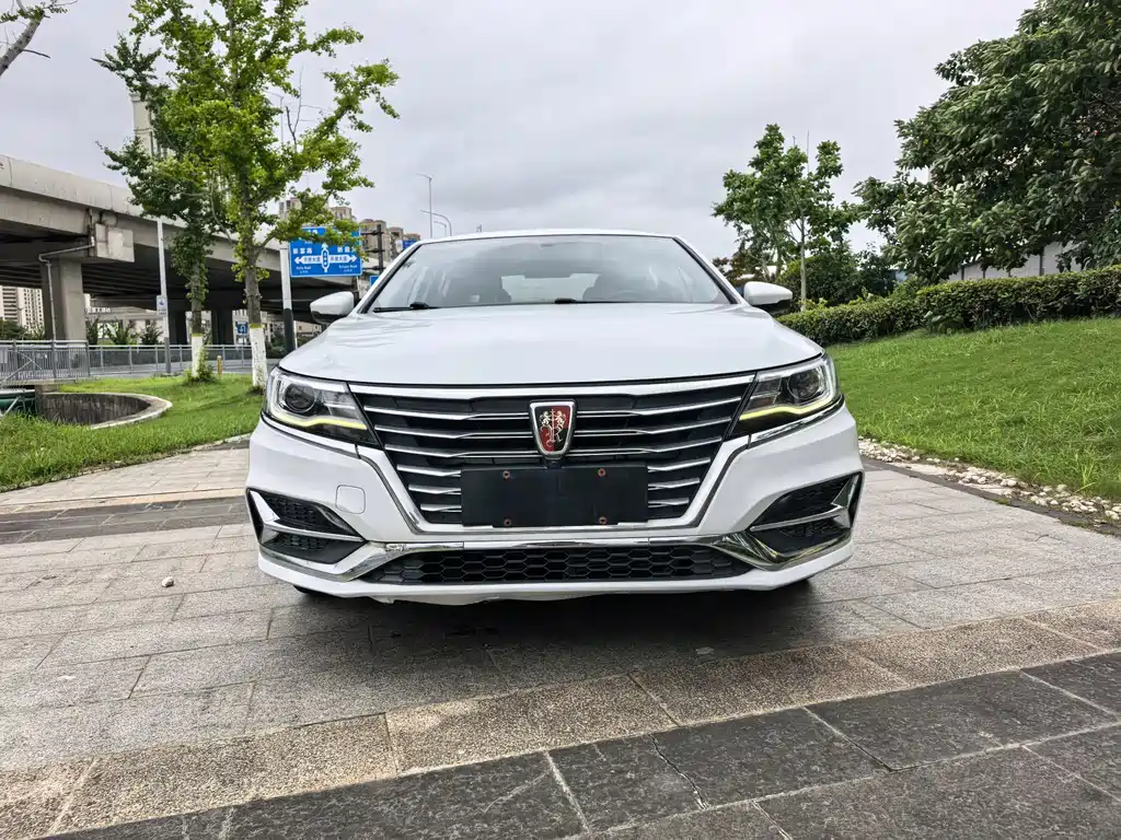 Roewe i6 Classic 2020 PLUS 1.6L CVT 4G Connected Honor Holographic Edition купить на сайте DeffCars