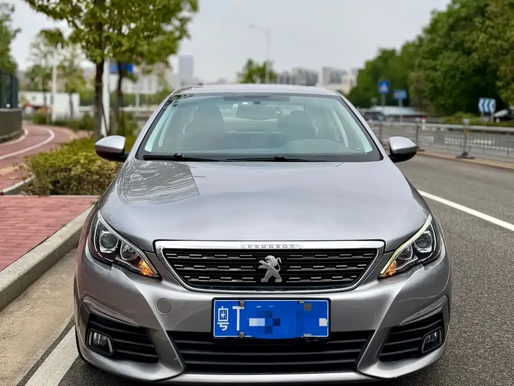 Peugeot 308 2016 230THP Automatic Deluxe Edition купить на сайте DeffCars