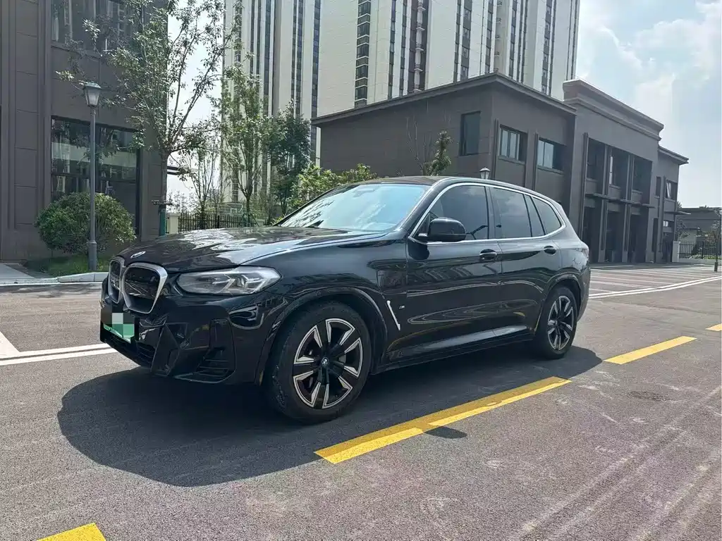 BMW iX3 2023 leading model купить на сайте DeffCars